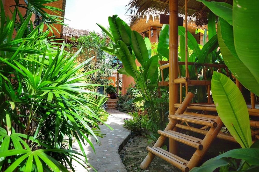Panisara Pool 2* HHQ