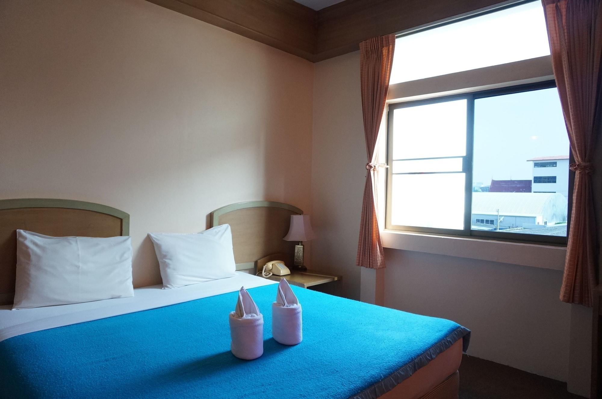 Hotel Baan Warddaw 2*