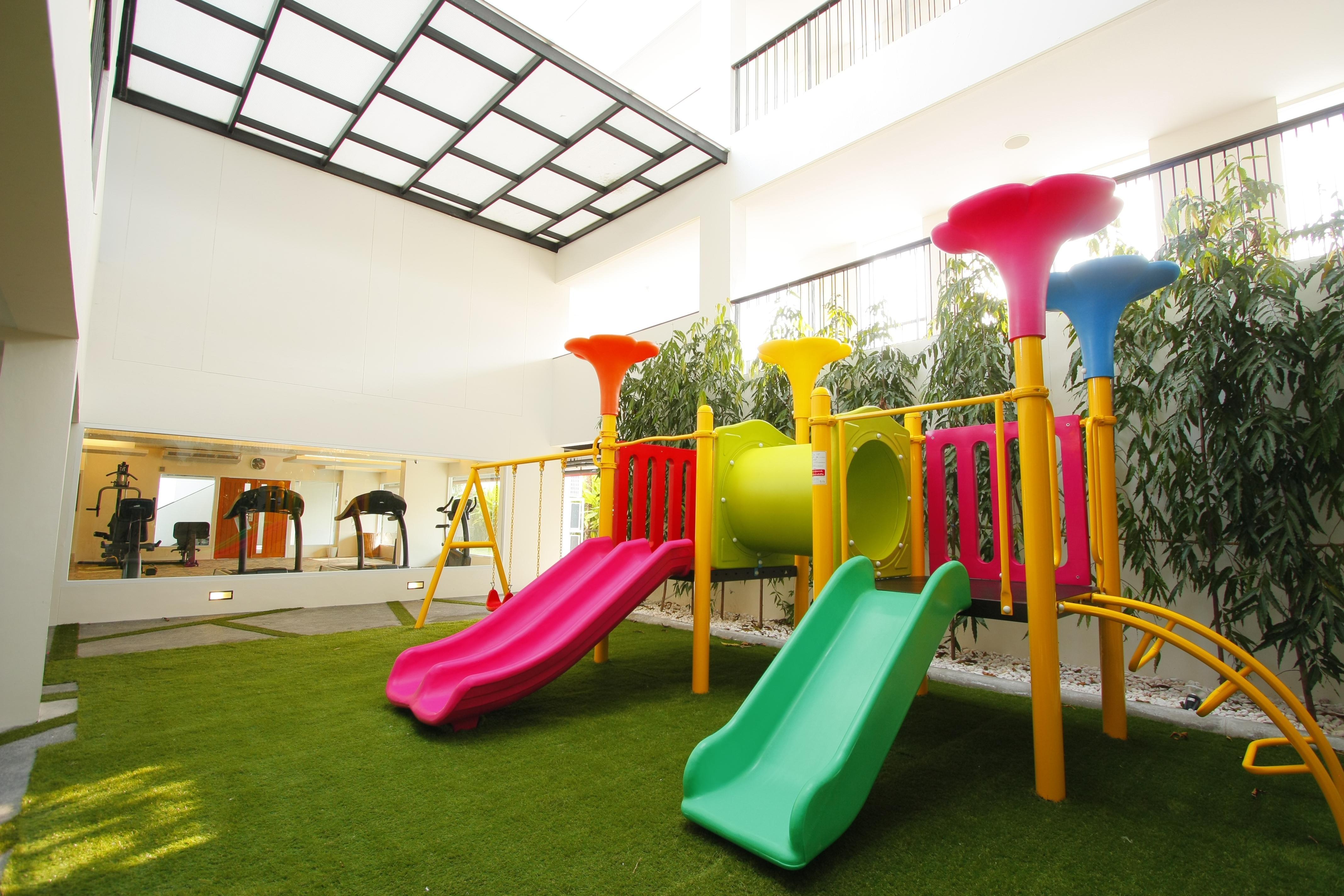 Hotel G & Mall 4*
