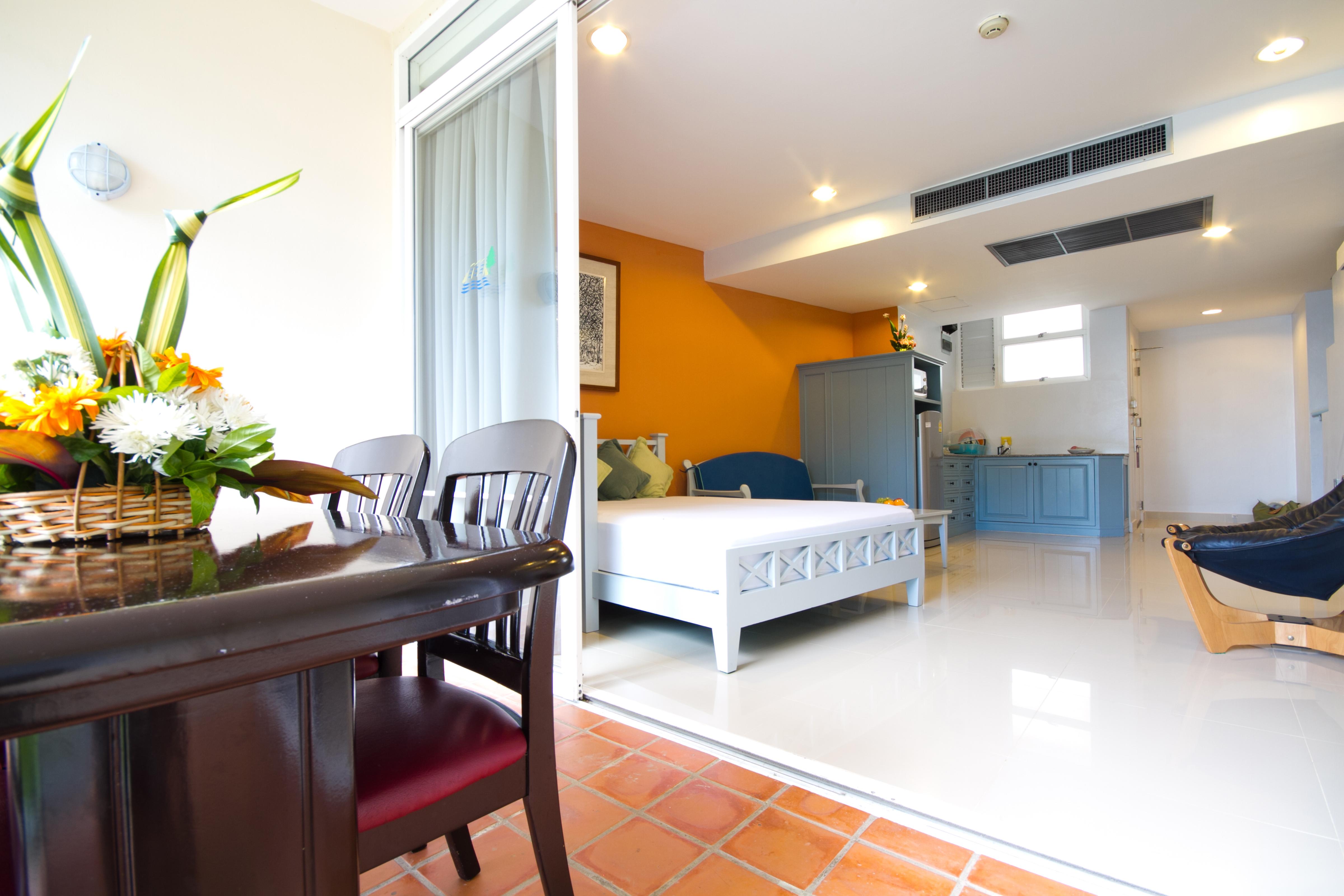 Chom View Hotel,