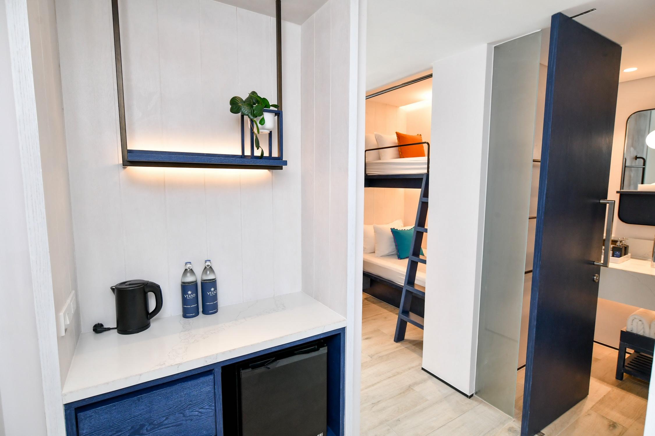Verso - A Veranda Collection 4*