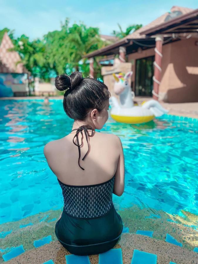 Hotel Panisara Pool HHQ