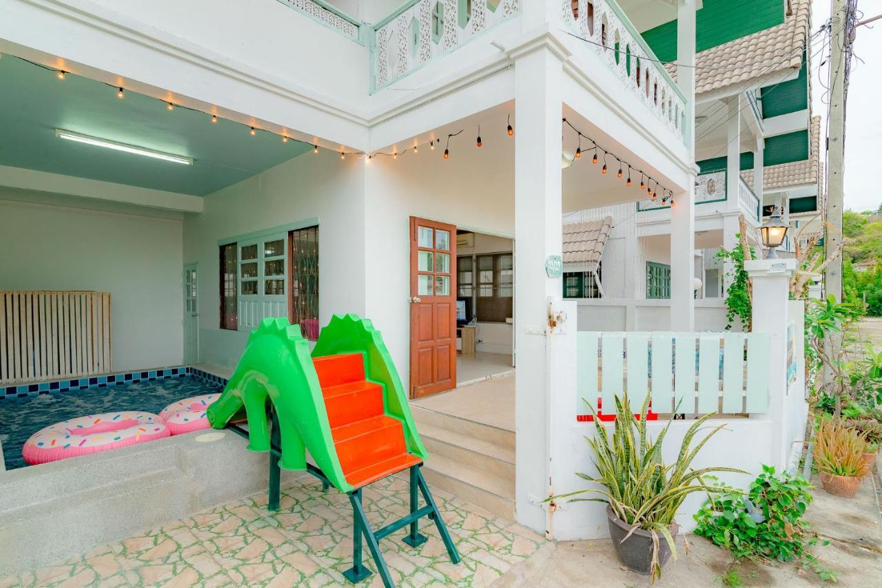 เลทซี&กรีนเวฟ พูลวิลล่า เดินลงทะเล100เมตร Let's Sea & Greenwave Hua-hin Pool Walk To 100m Villa *