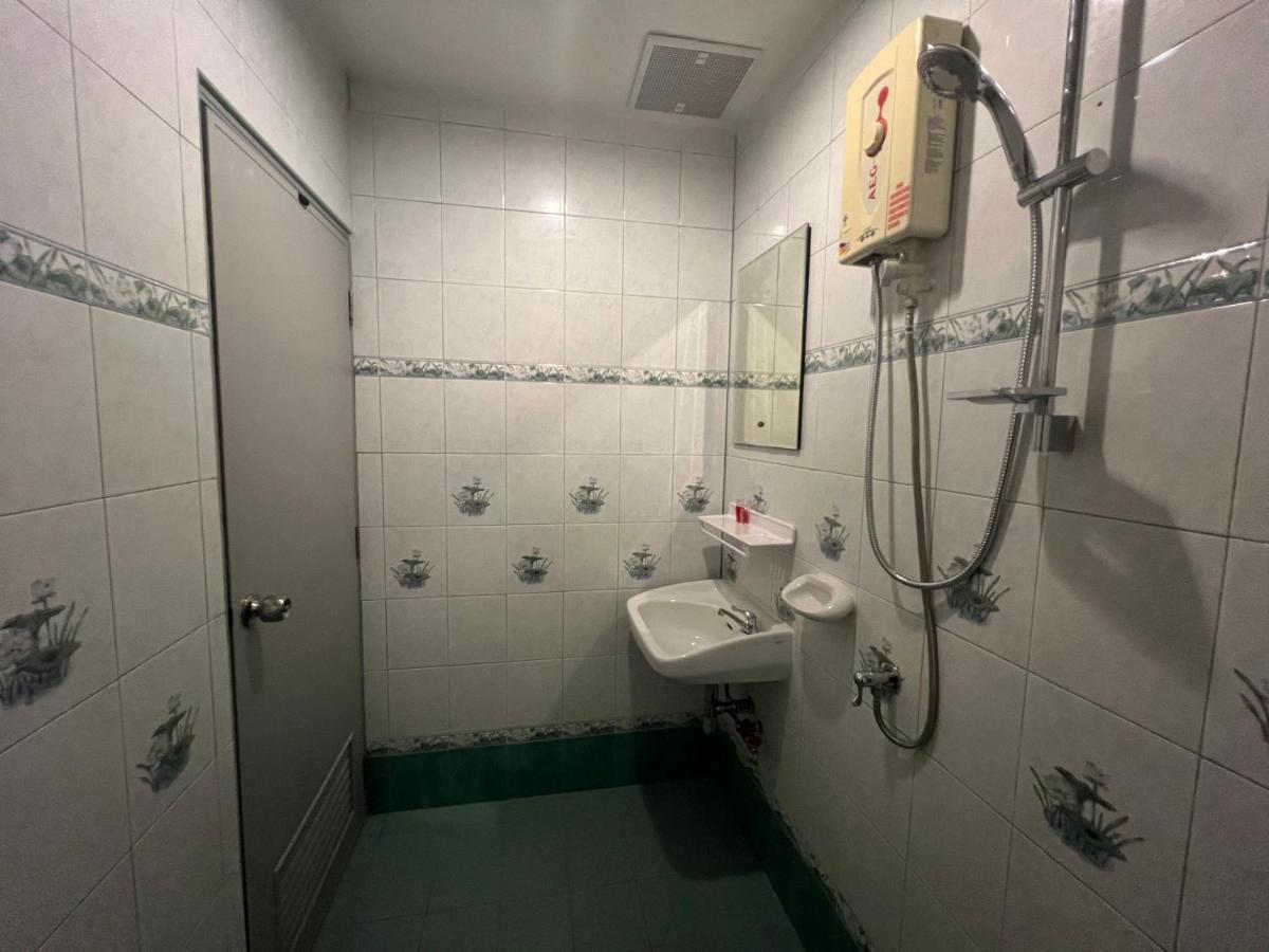 Rose Garden Soi 88 Guest house