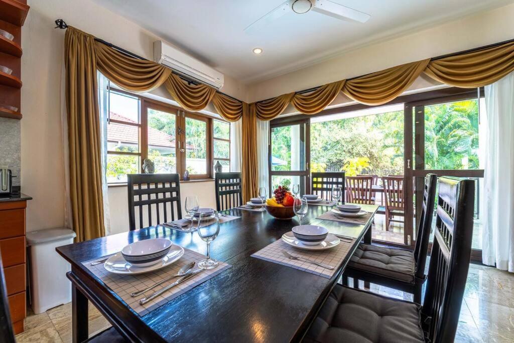 Cozy 3 Bedroom Pool Close To Town Cv3l Villa