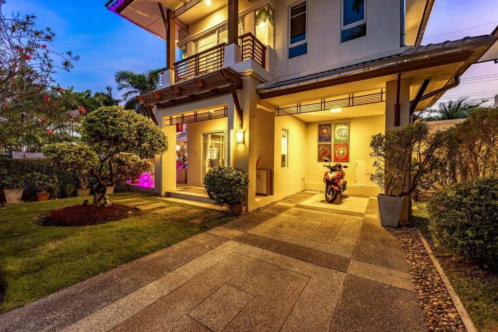 Villa 3 Bedroom Pool In Great Location Stv *