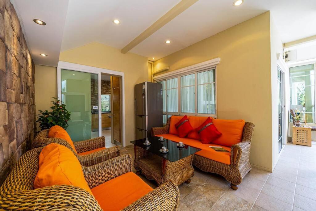 3 Bedroom Pool In Great Location Stv Villa