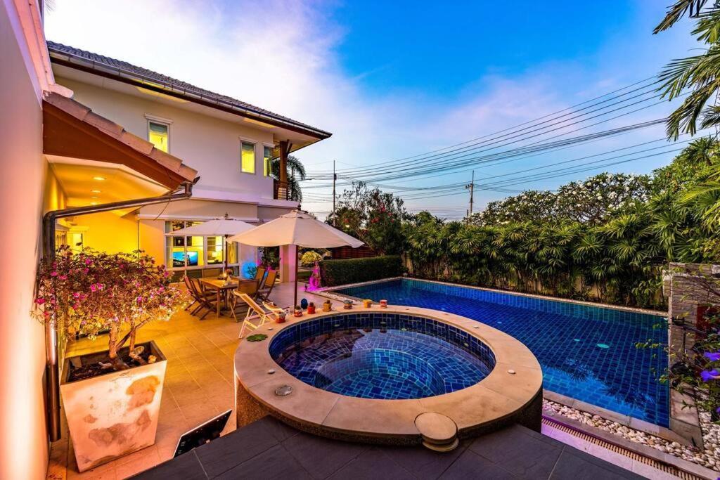 Villa 3 Bedroom Pool In Great Location Stv Hua Hin