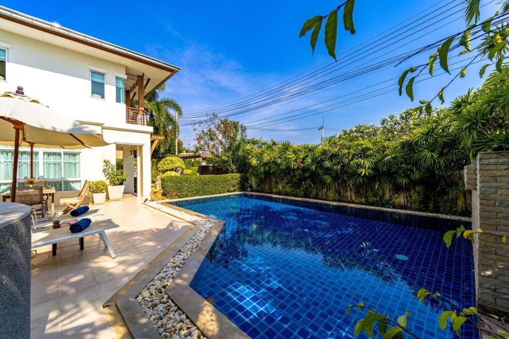 3 Bedroom Pool In Great Location Stv Villa