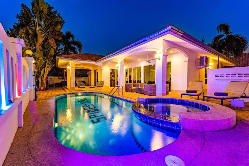 Villa Private 4 Bedroom Pool Ng411 *