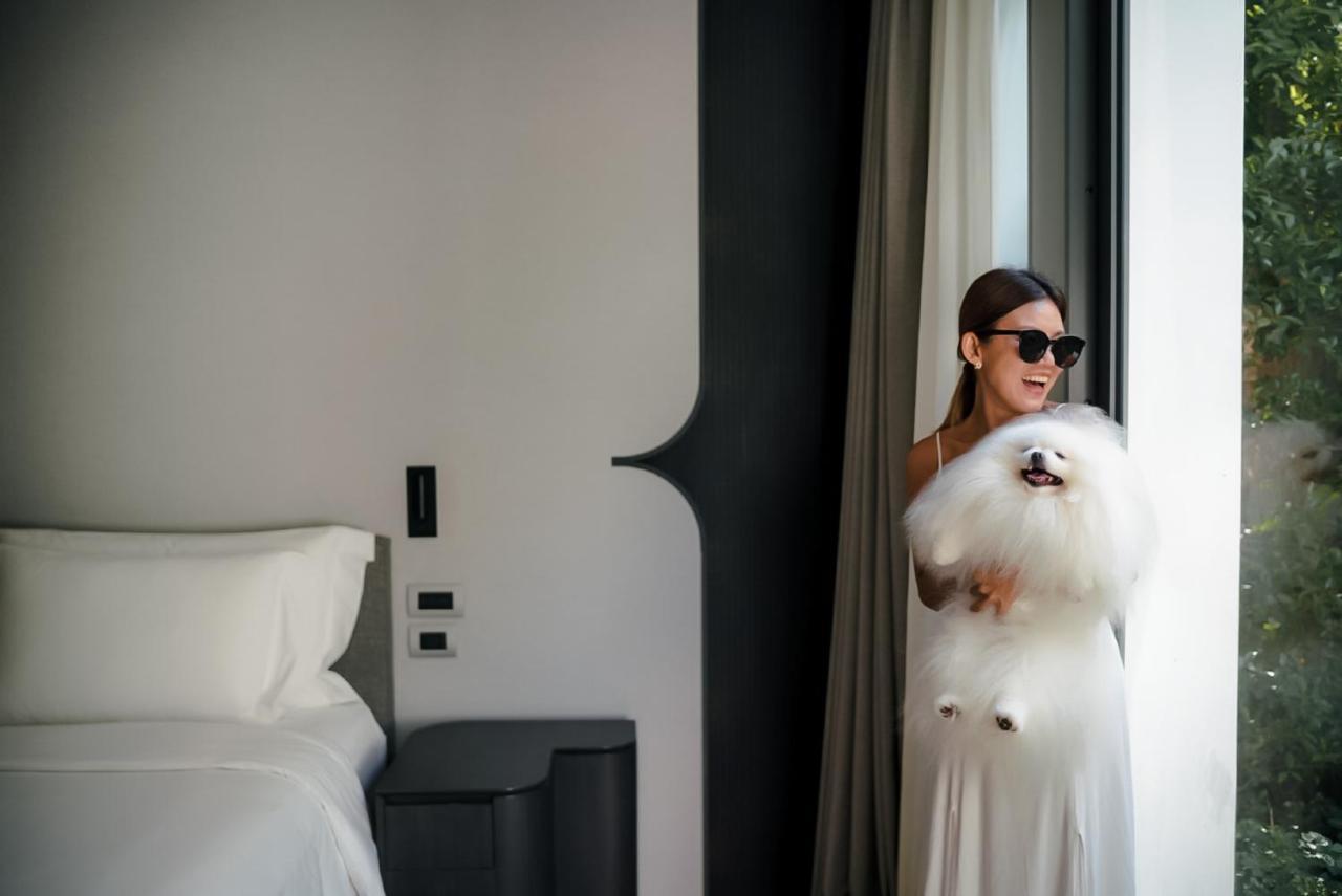 Dusitd2 Hotel