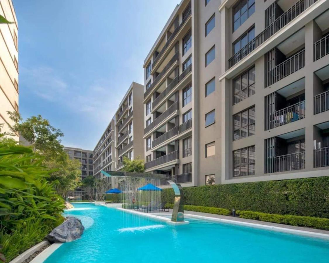 Pool View Marvest By Wilmot * HHQ