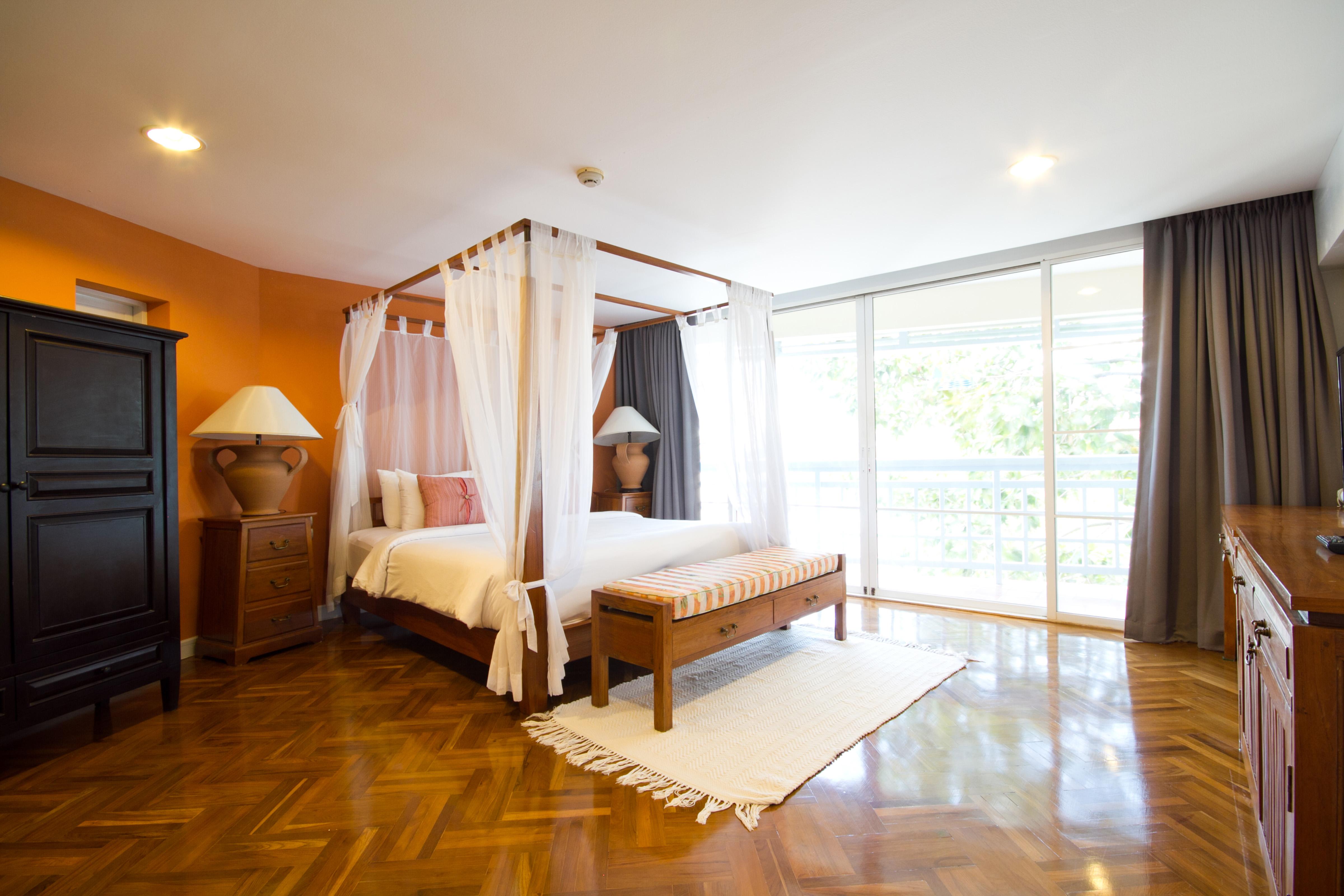 Chom View Hotel,