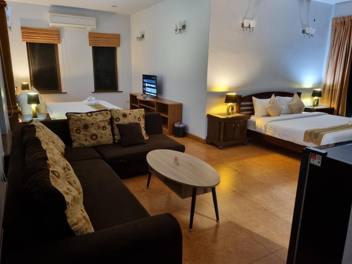 Meyers * Hua Hin