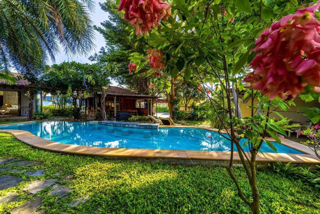 Secluded Oasis For Family And Friends Bm5 Villa