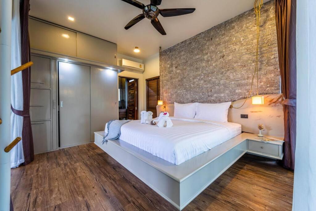 Villa Secluded Oasis For Family And Friends Bm5