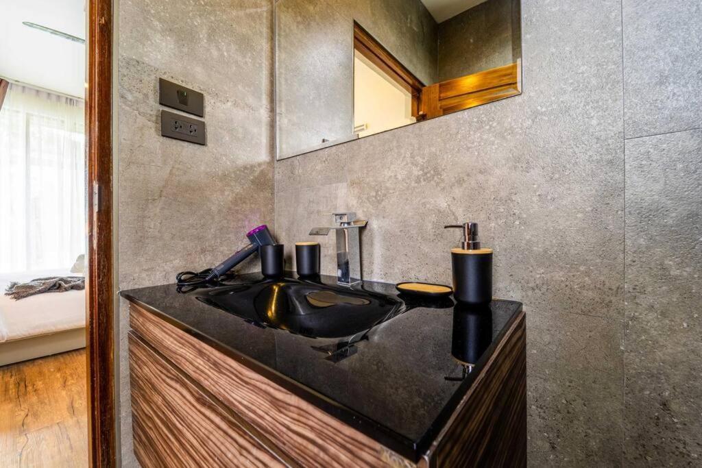Secluded Oasis For Family And Friends Bm5 * HHQ
