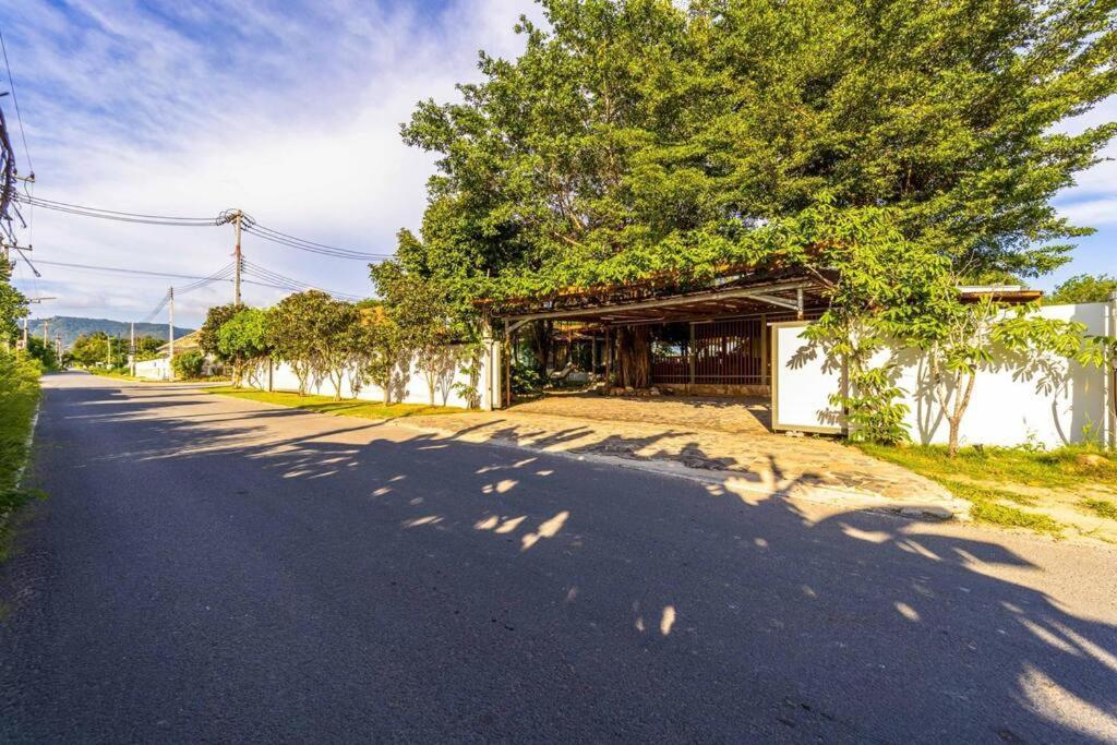 Secluded Oasis For Family And Friends Bm5 * HHQ