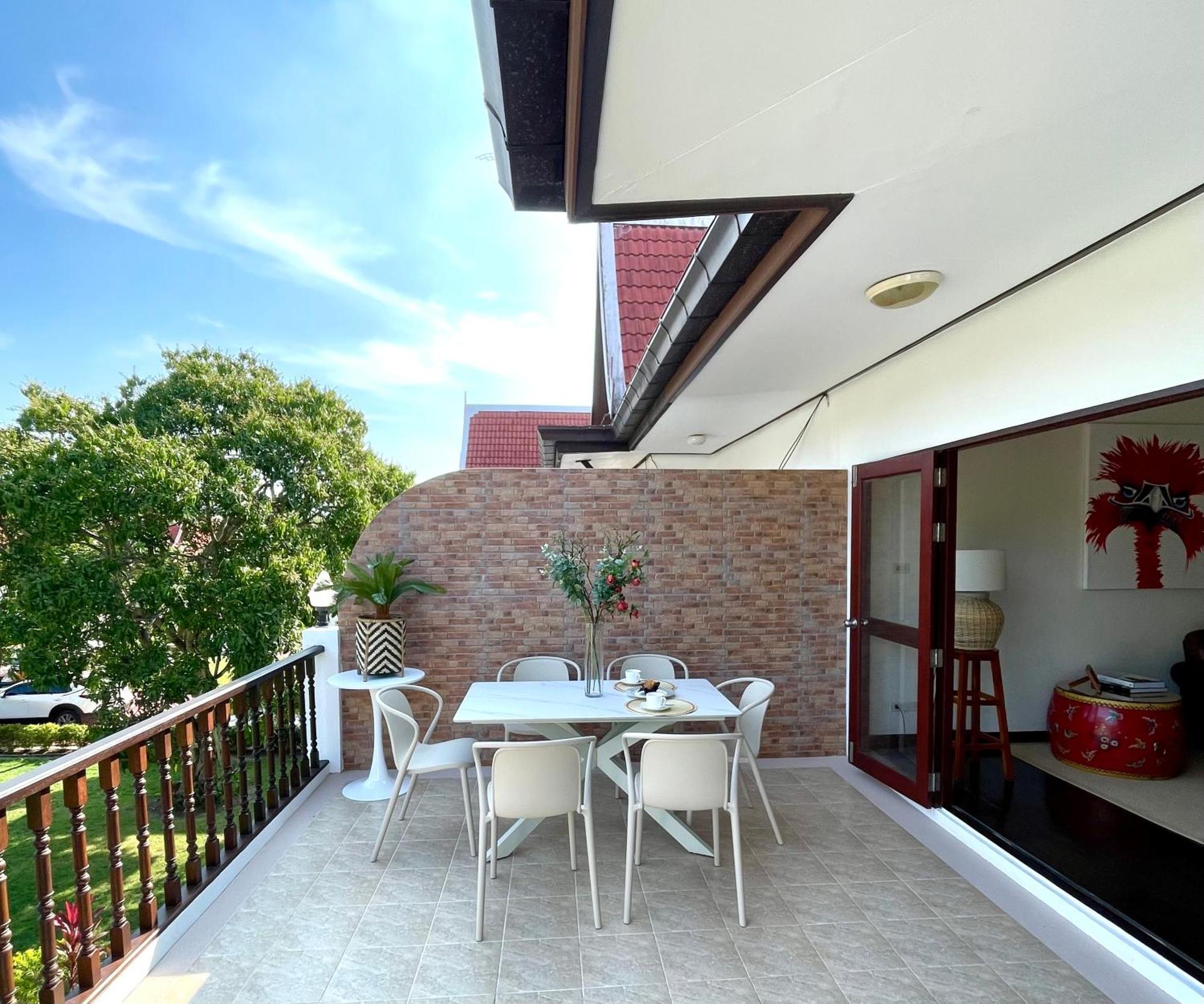 Charming Asian Style House Close To Black Mountain Golf Club Holiday home Hua Hin