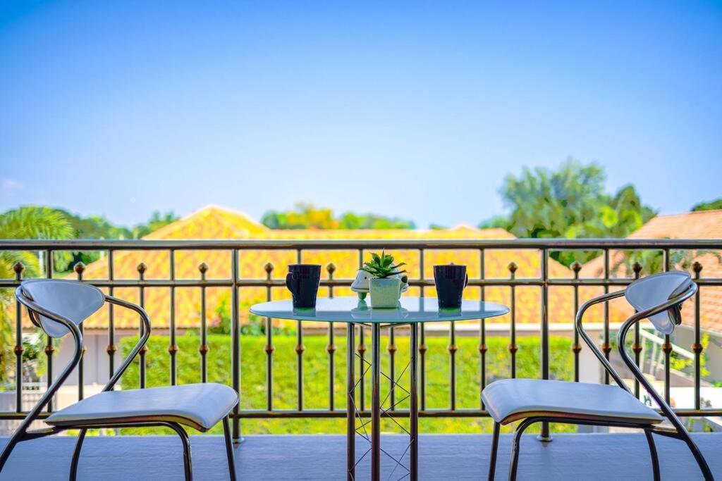 Villa Luxurious 5-bedroom Private Pool Villa! Pv6 Hua Hin