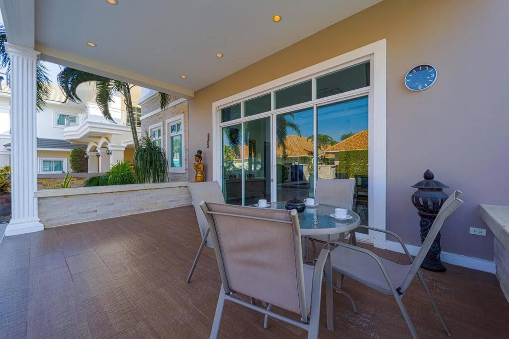 Luxurious 5-bedroom Private Pool Villa! Pv6 Villa