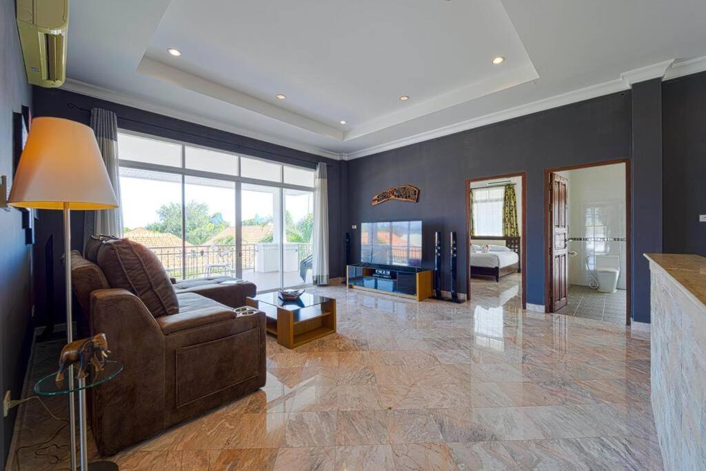 Luxurious 5-bedroom Private Pool Villa! Pv6 Villa Hua Hin