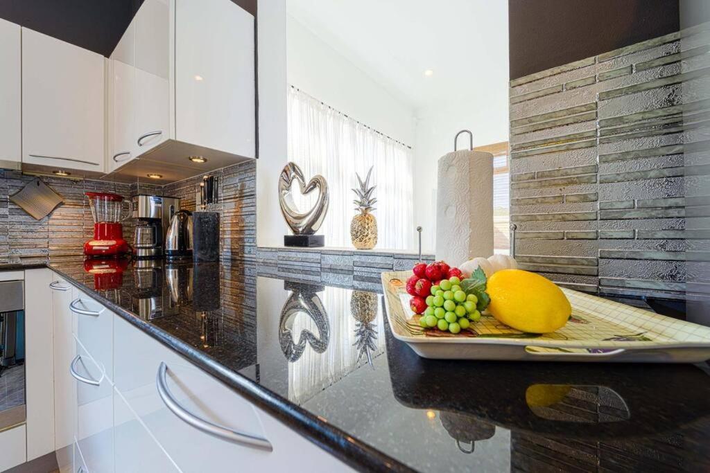Luxurious 5-bedroom Private Pool Villa! Pv6