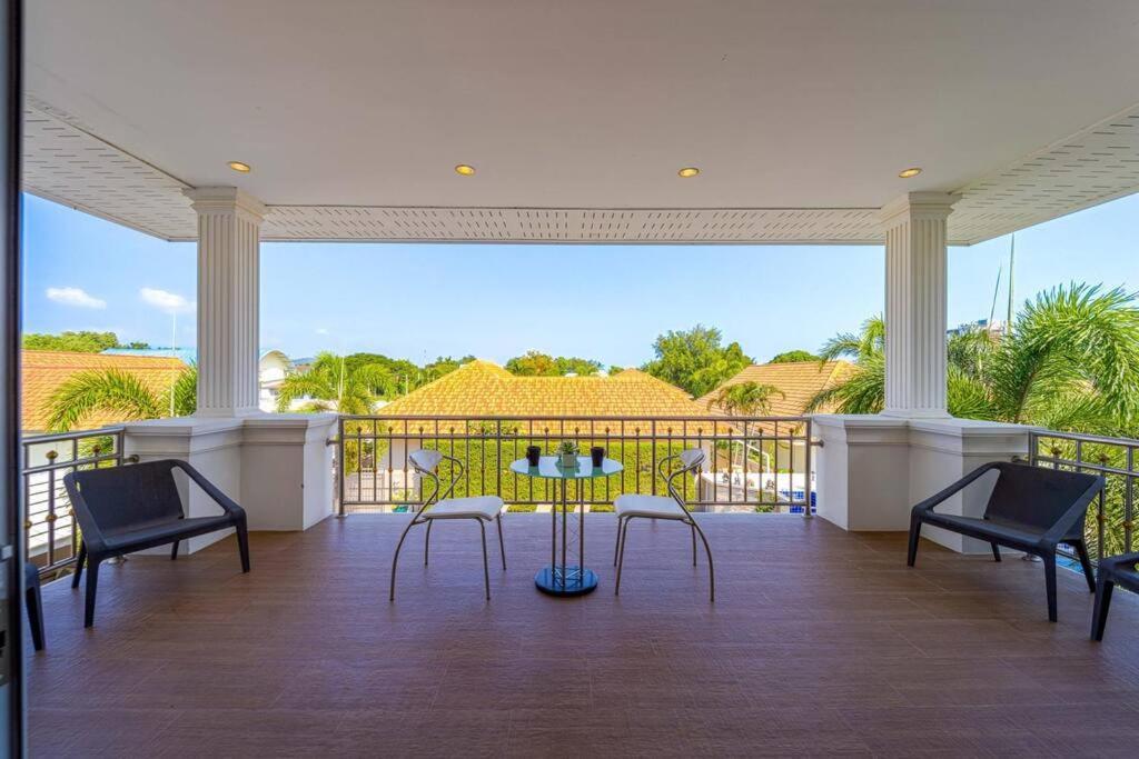 Luxurious 5-bedroom Private Pool Villa! Pv6 *