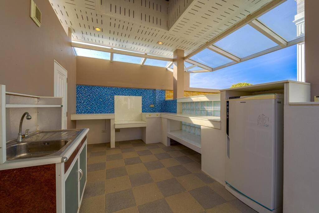 Villa Luxurious 5-bedroom Private Pool Villa! Pv6 *