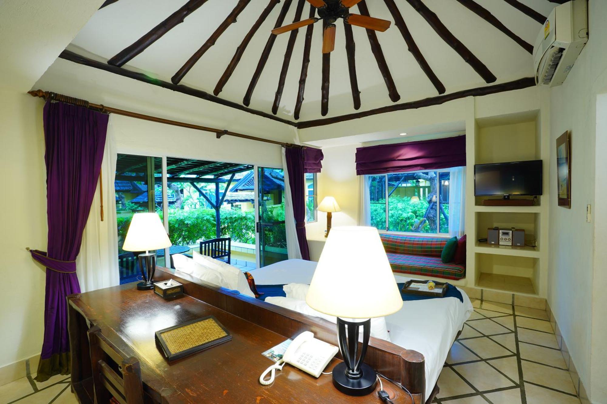 Davinia Hua Hin