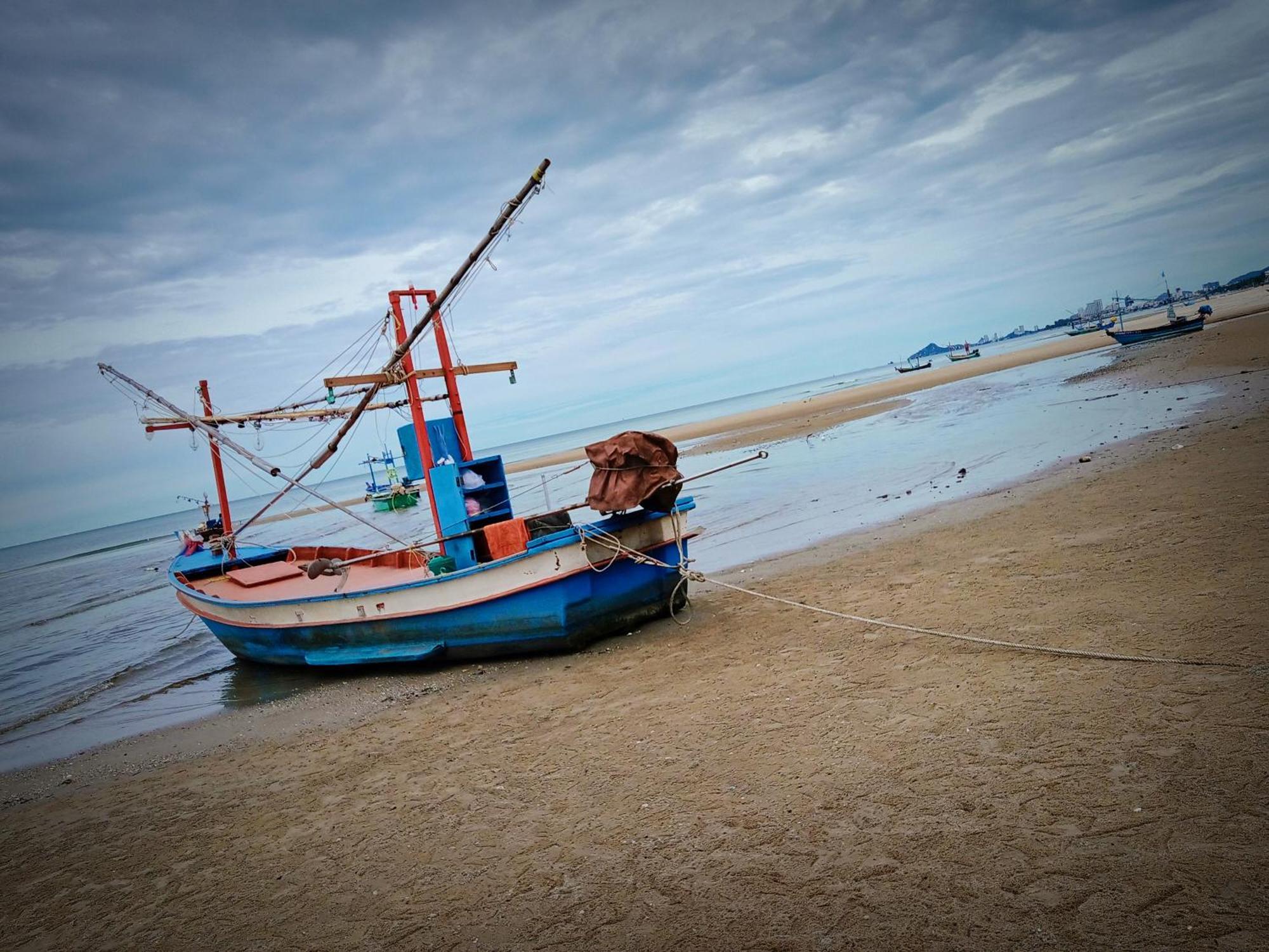 The White Pangsapuri Hua Hin