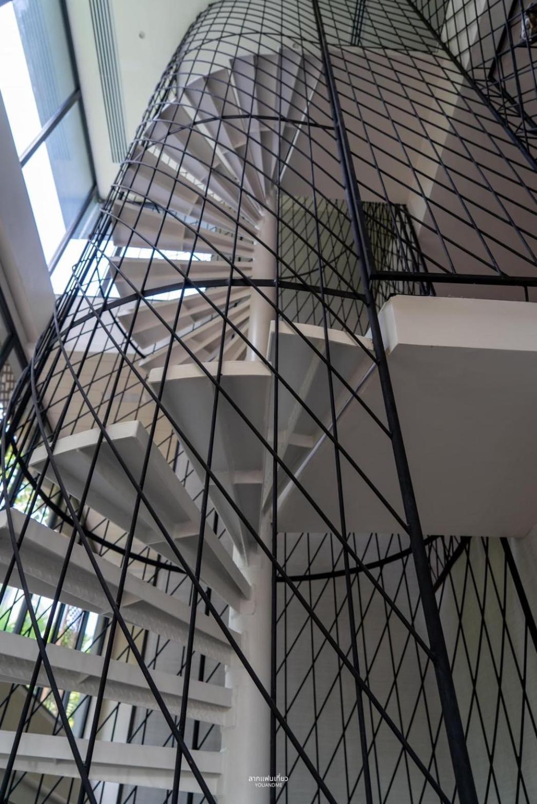Maven Stylish Hotel HHQ