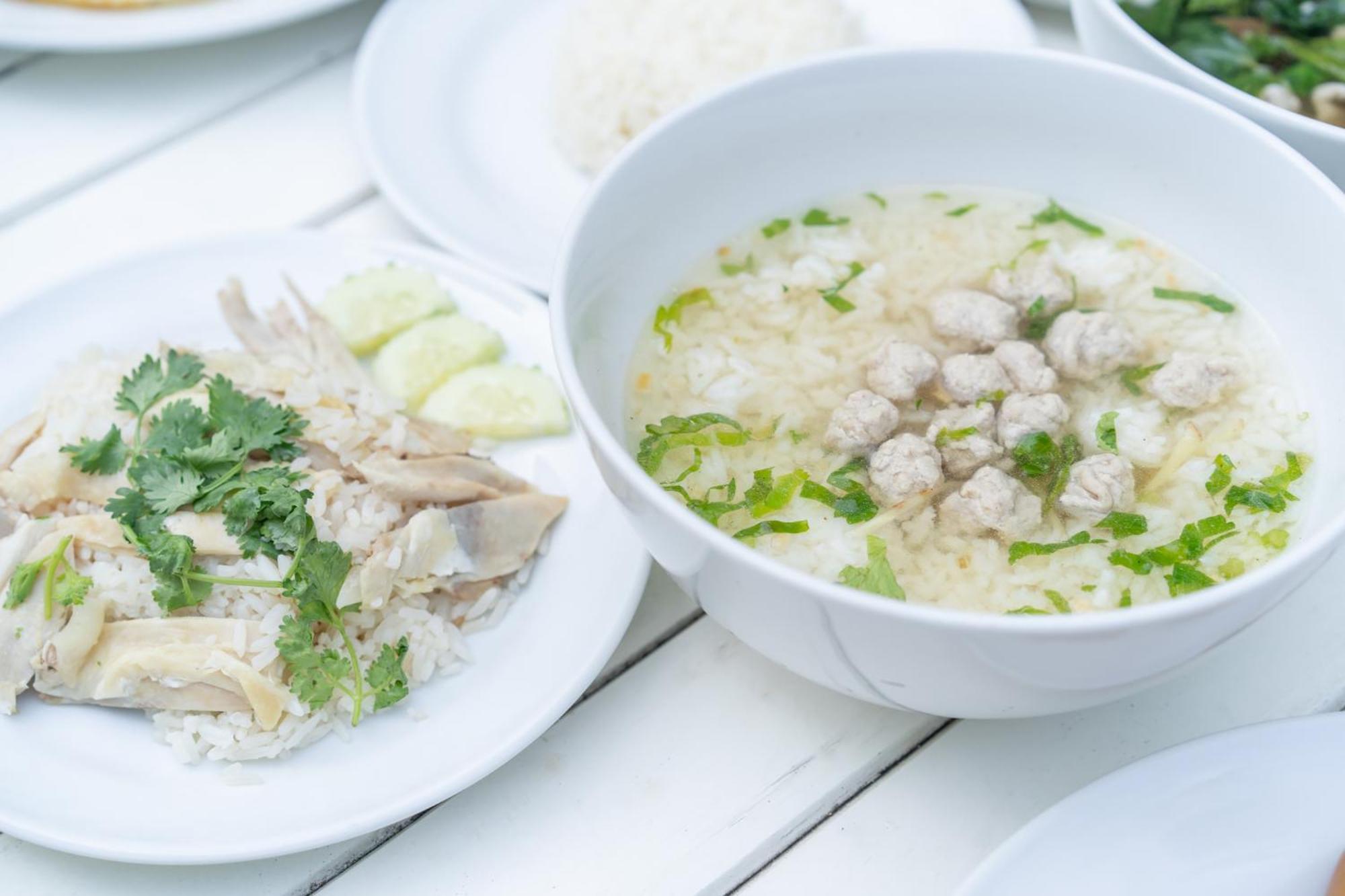 Khách sạn Seville Hua Hin