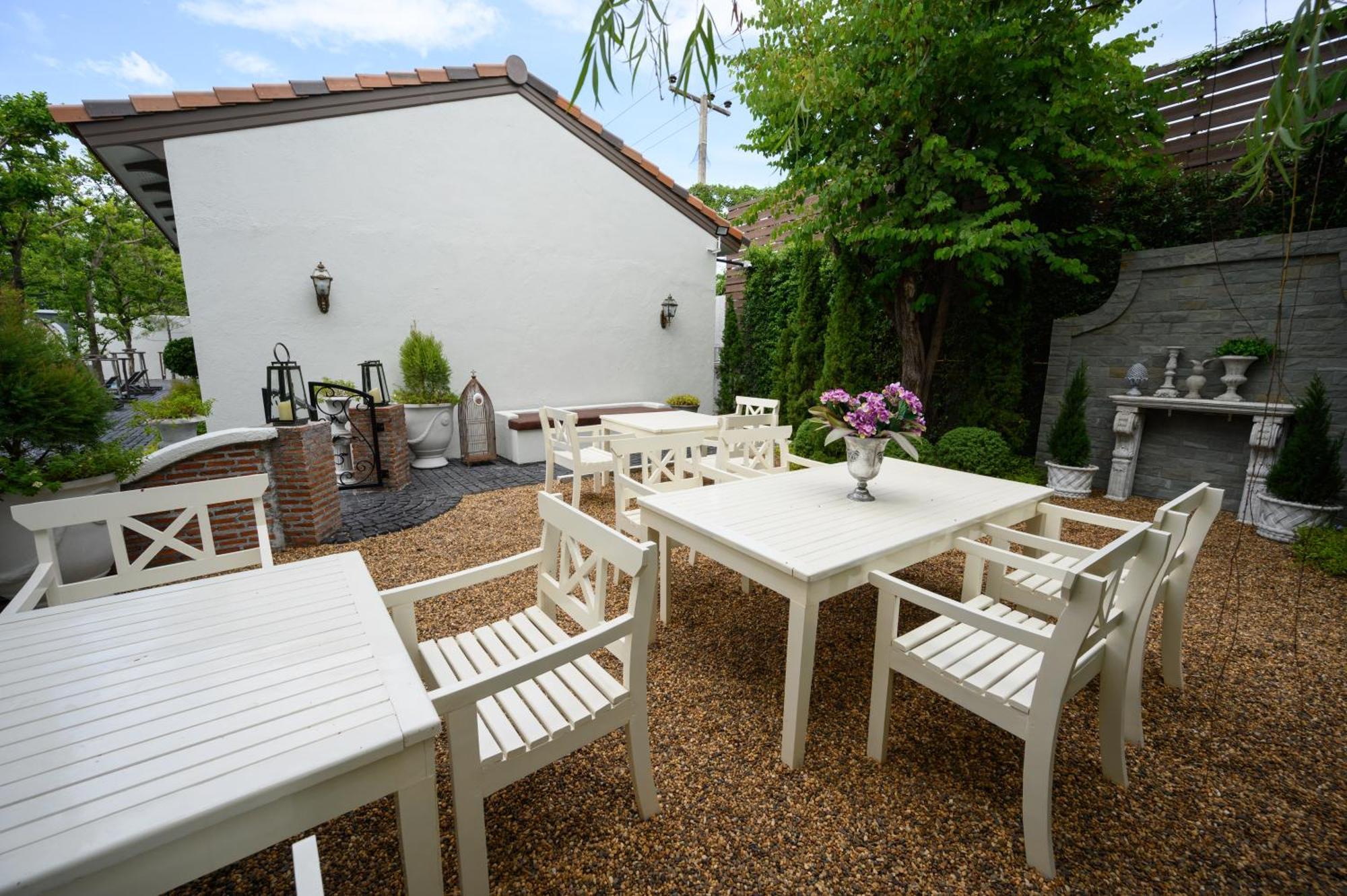 Khách sạn Seville 4*