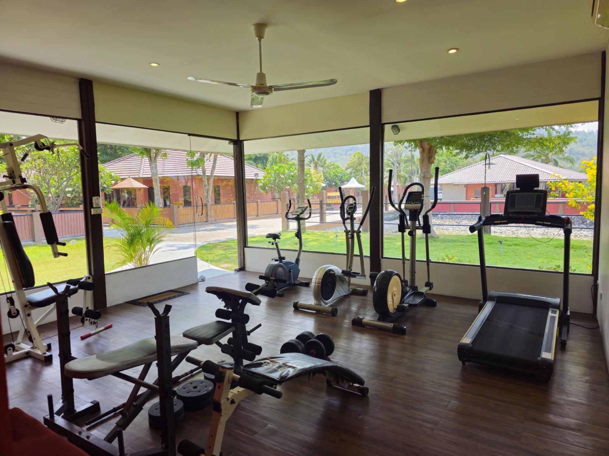 Resort Baan Mesuk And 4*