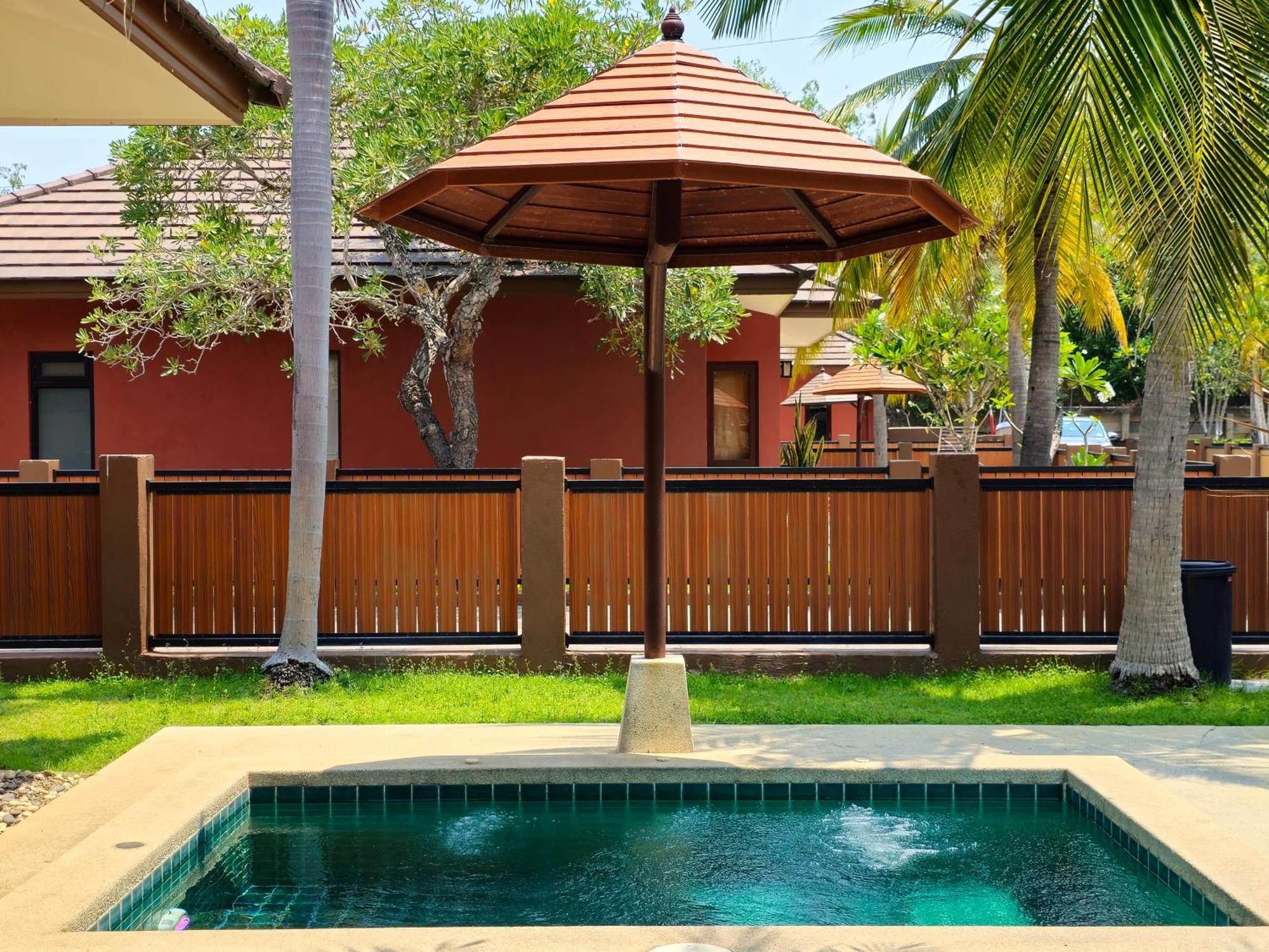 Resort Baan Mesuk And