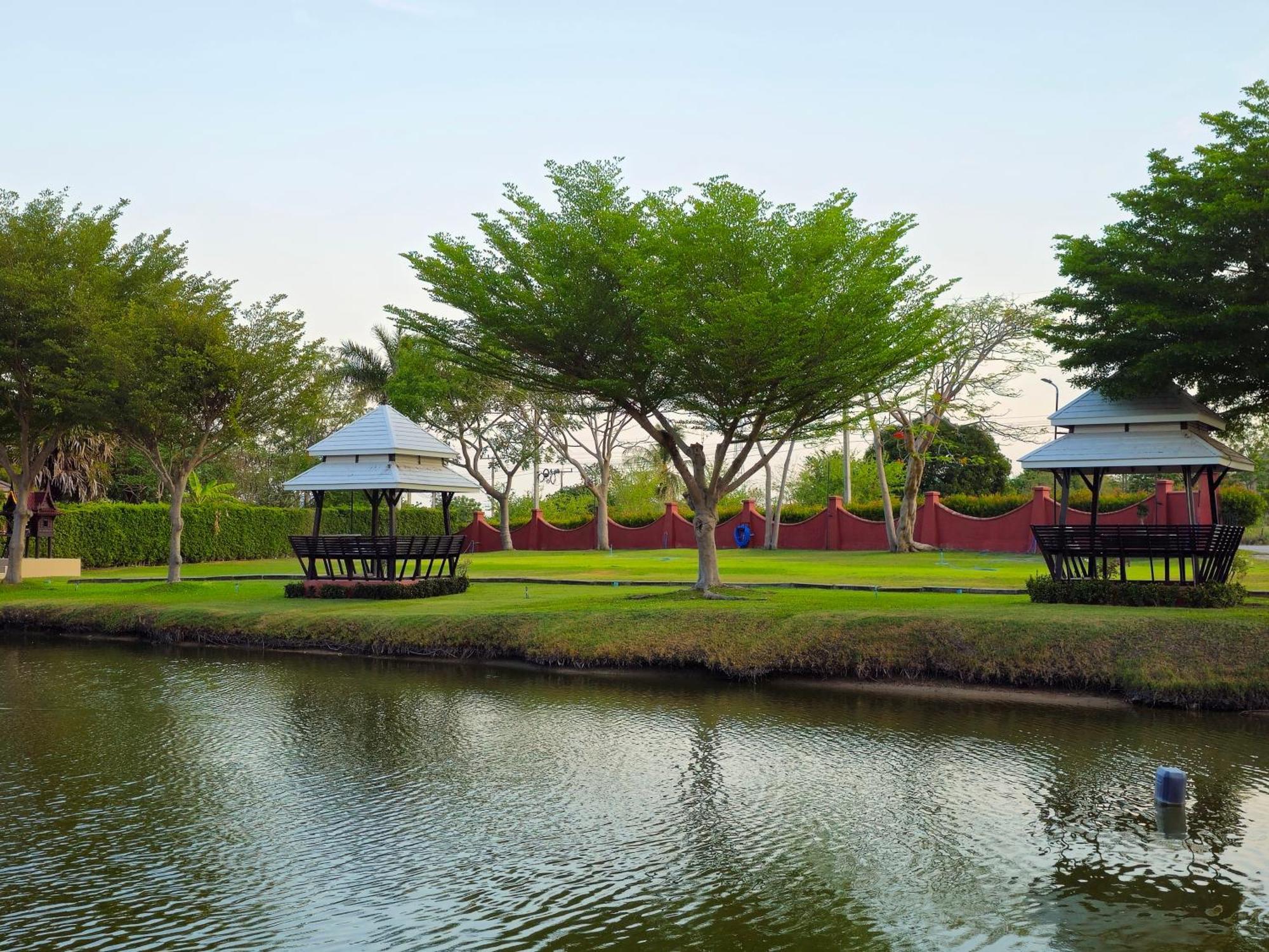 Baan Mesuk And Resort 4*