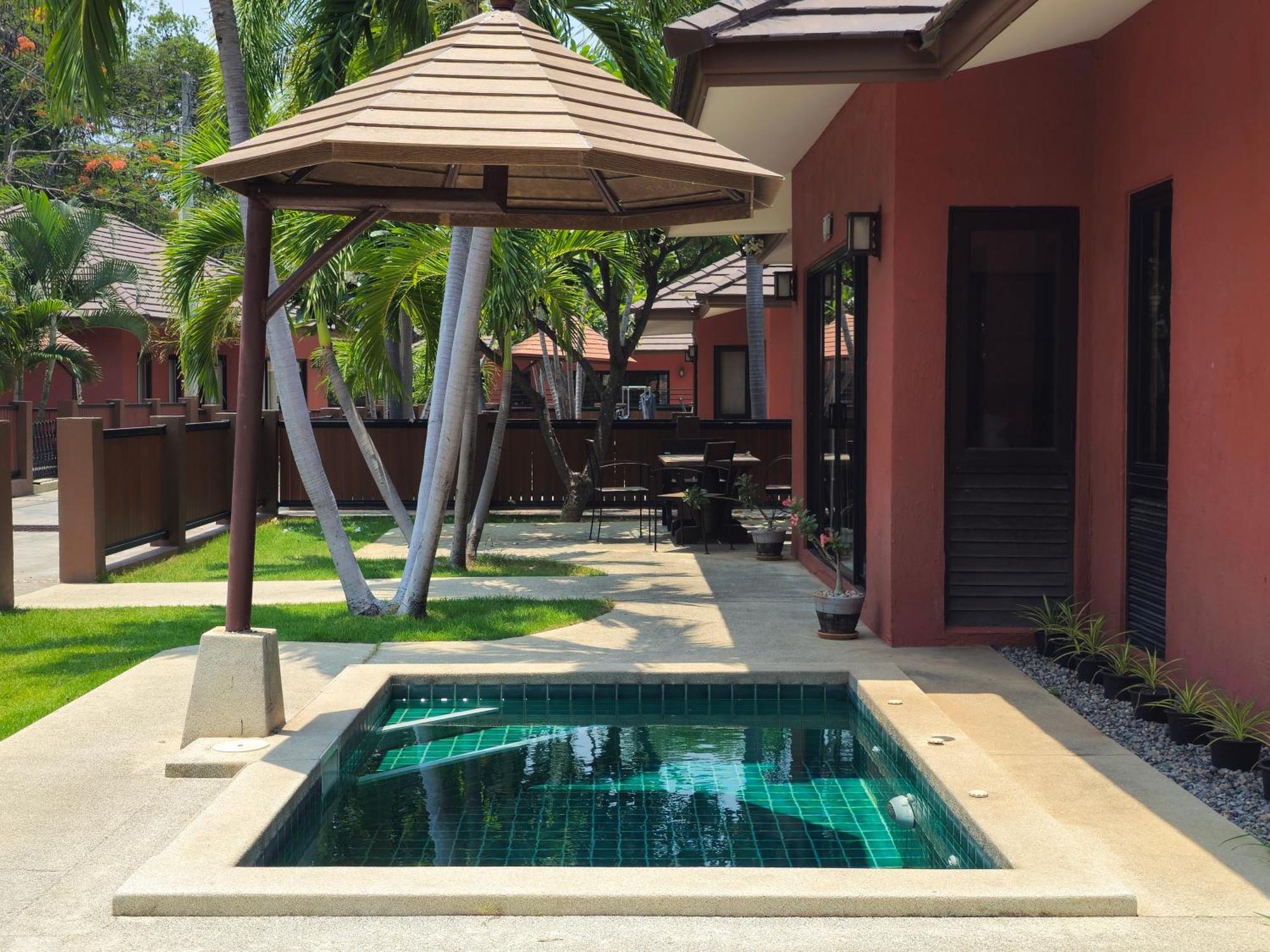 Baan Mesuk And 4*