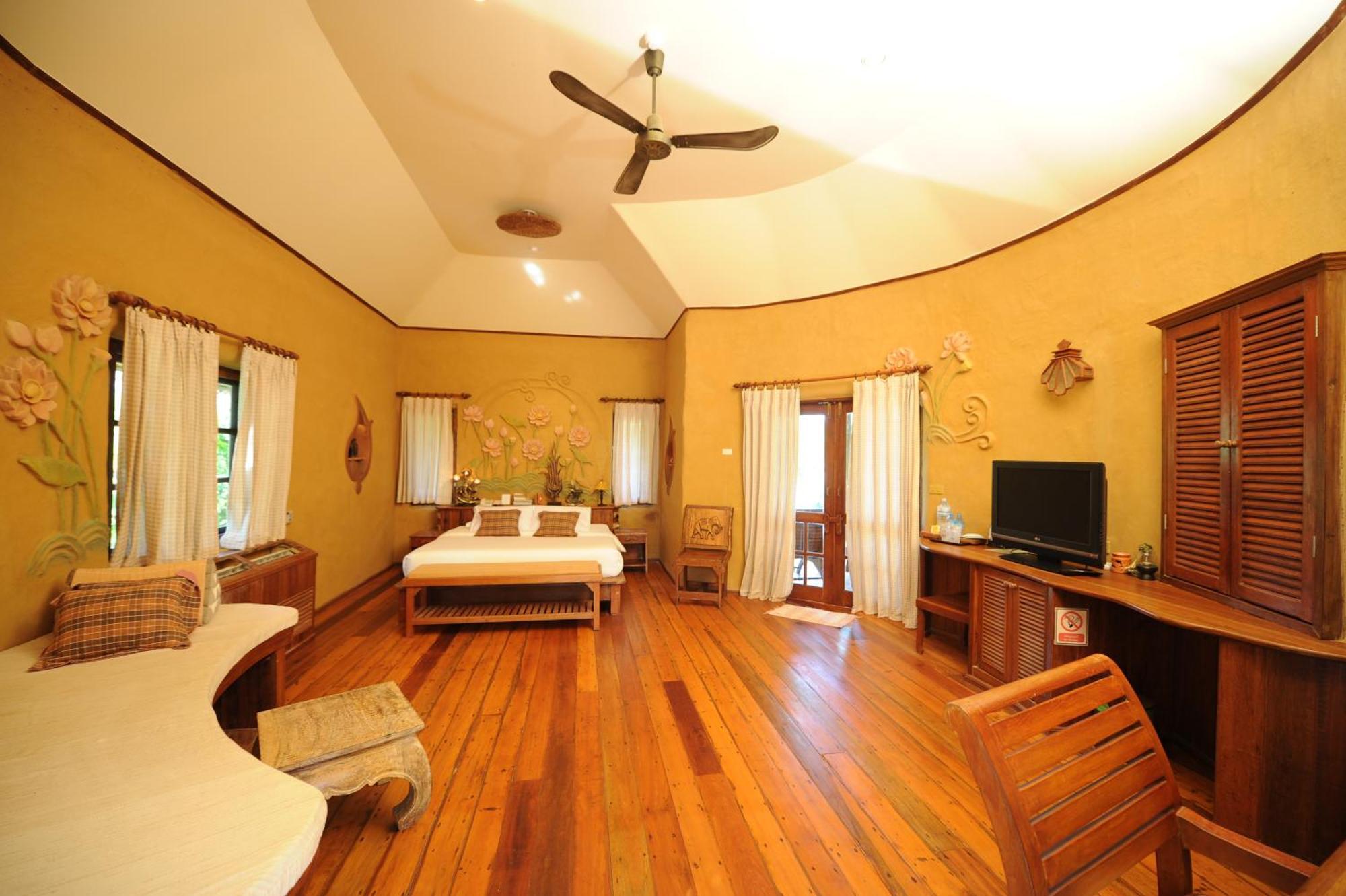 Vana Varin Resort HHQ