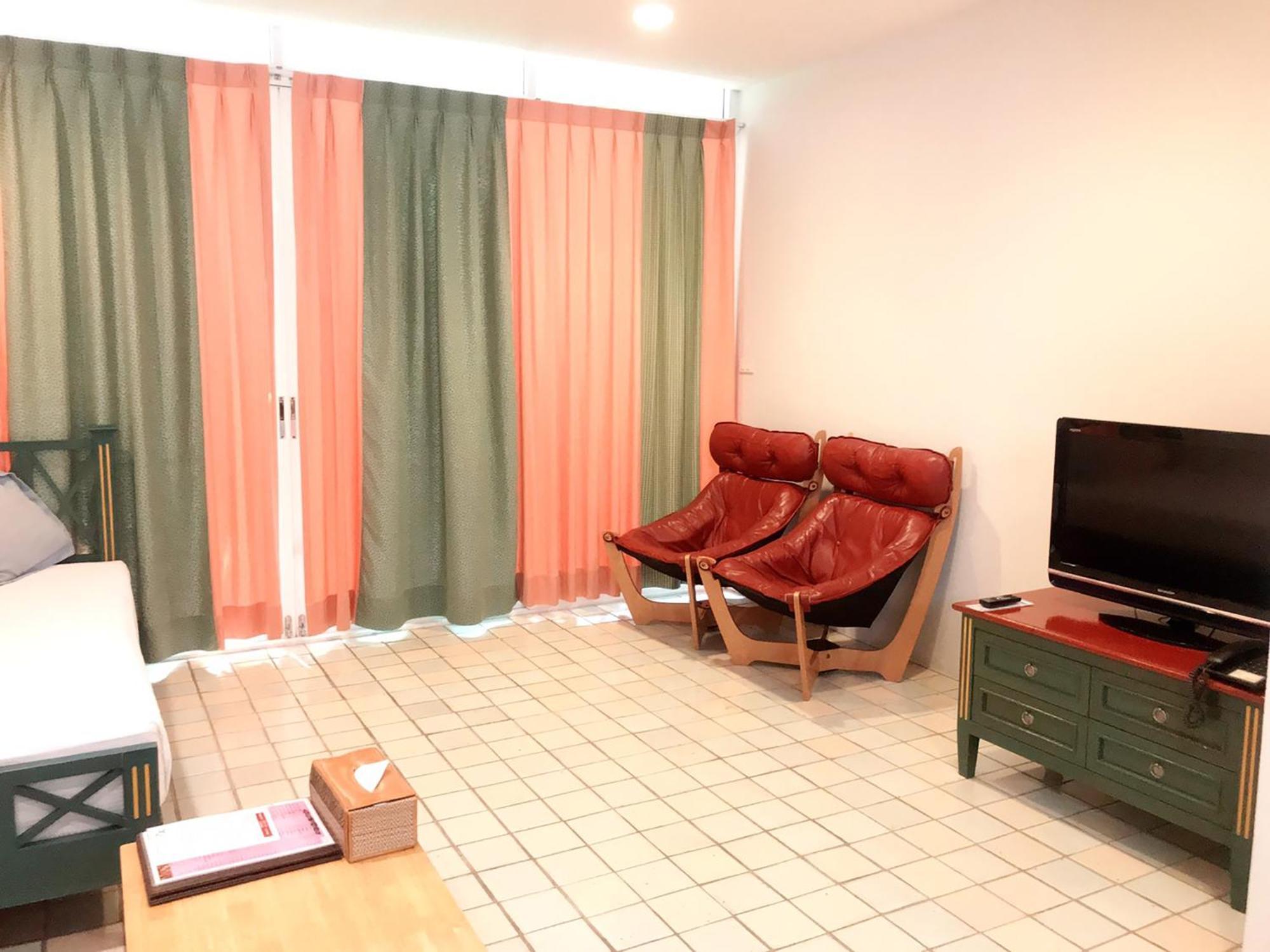 Chom View Hotel, 3* Hua Hin