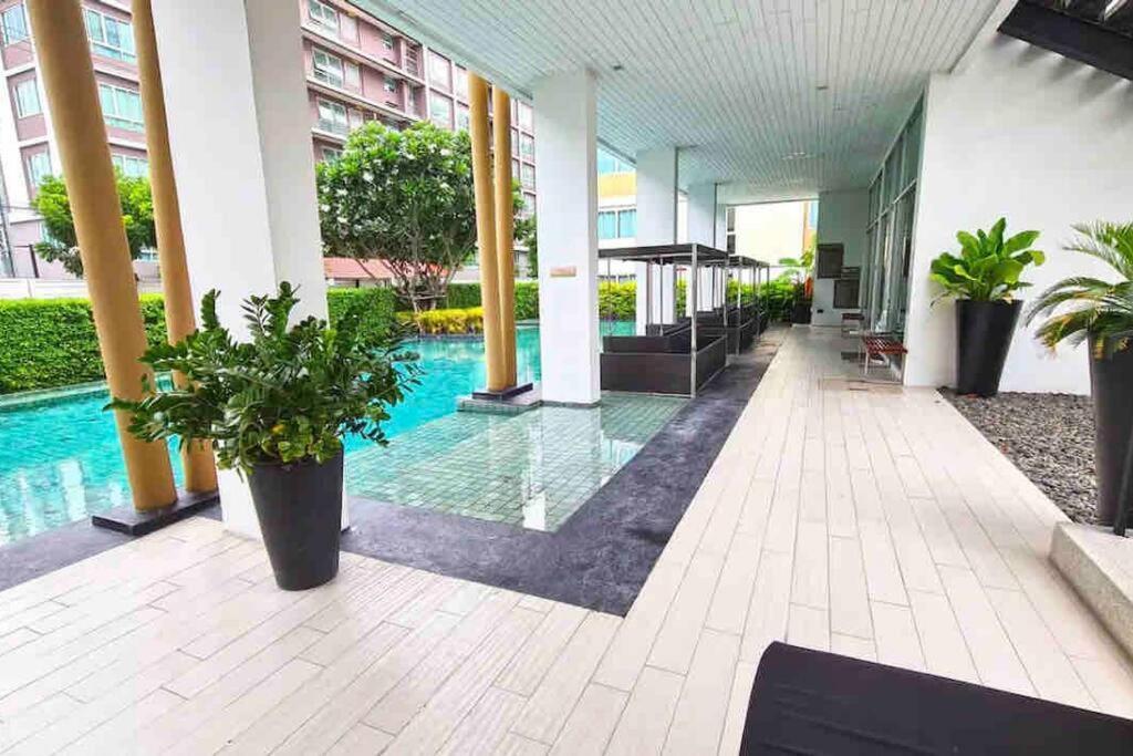 Beachside 500m From Shore Apartment *
