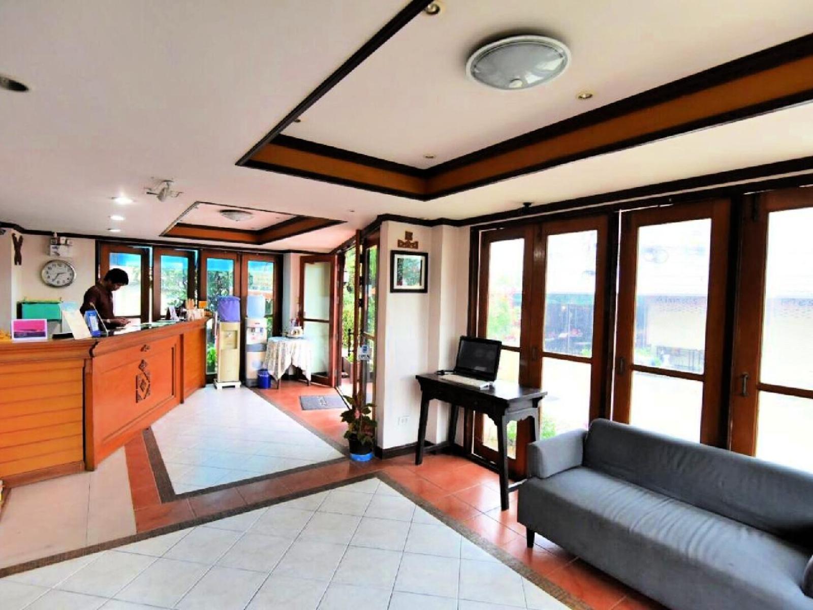 Narawan Hotel, 3*