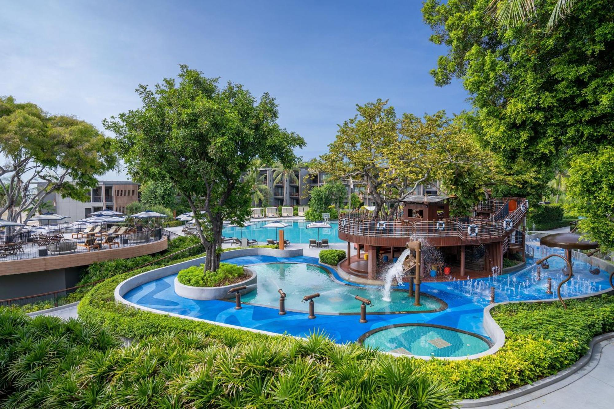 Resort Marriott And 5*