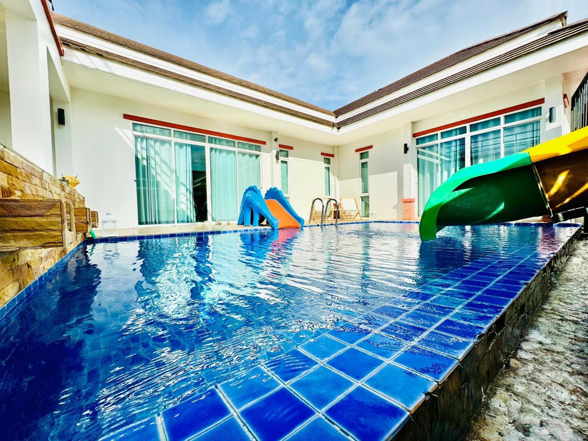 The Paragon Pool Hua Hin