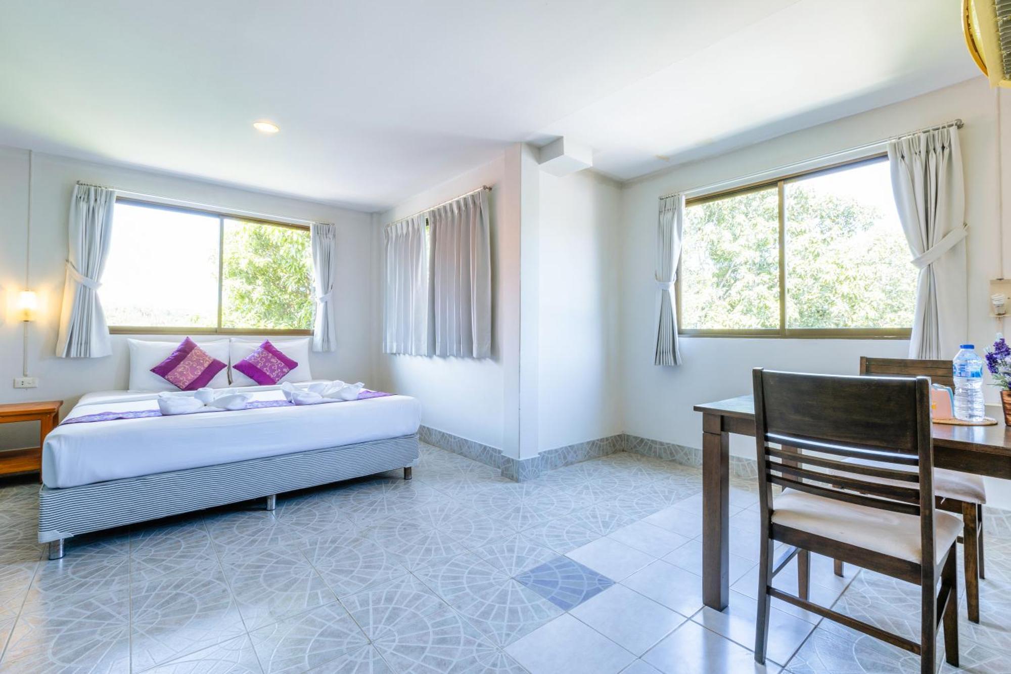 Hotel Star 2*