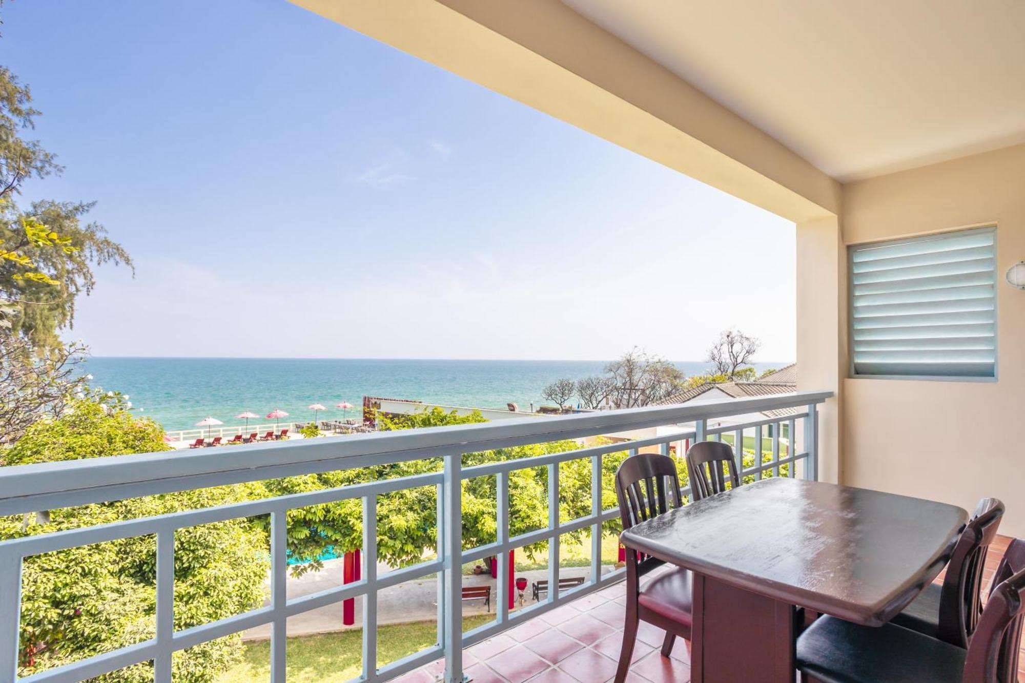 Chom View Hotel,