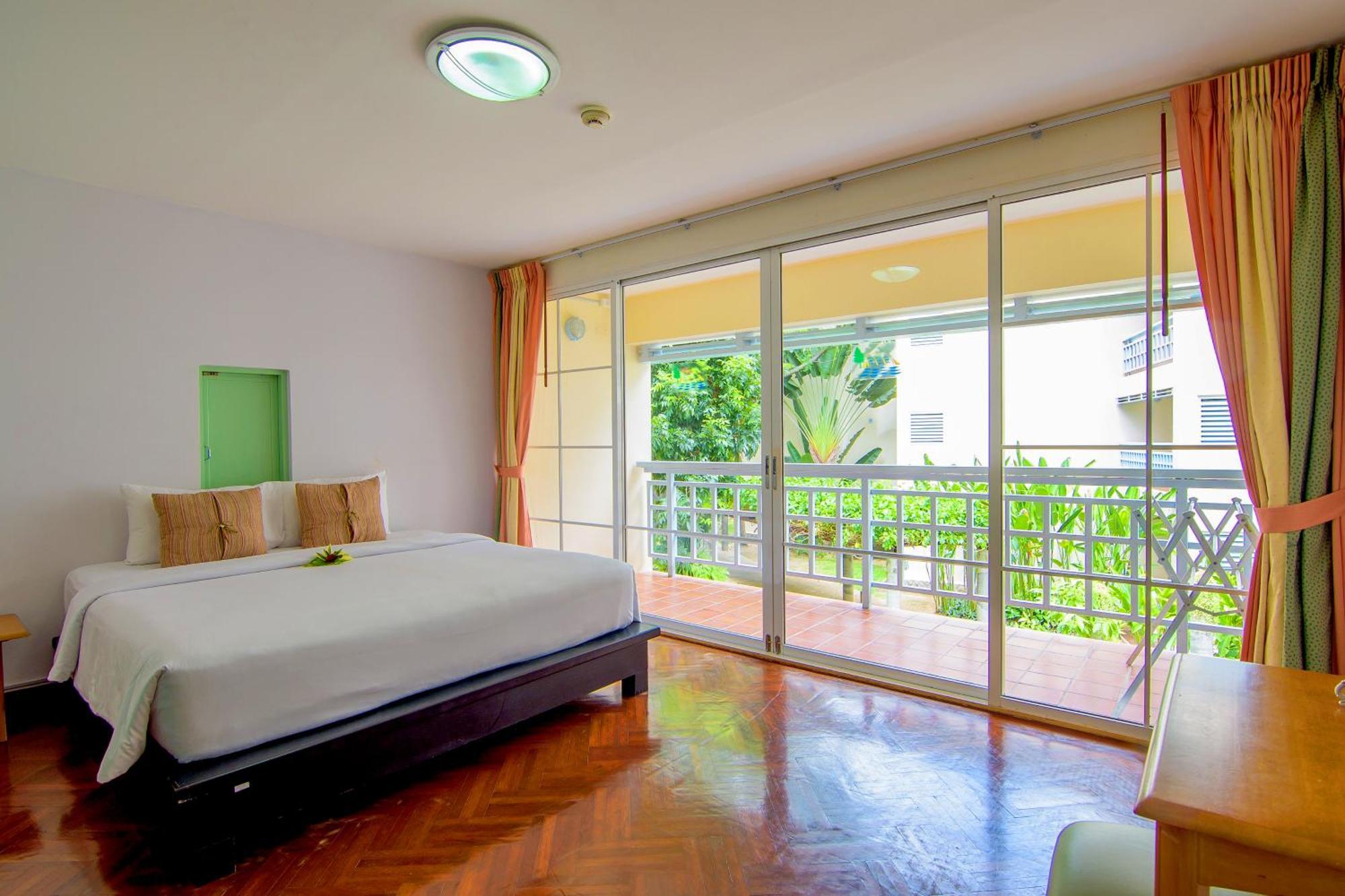 Chom View Hotel, 3* Hua Hin