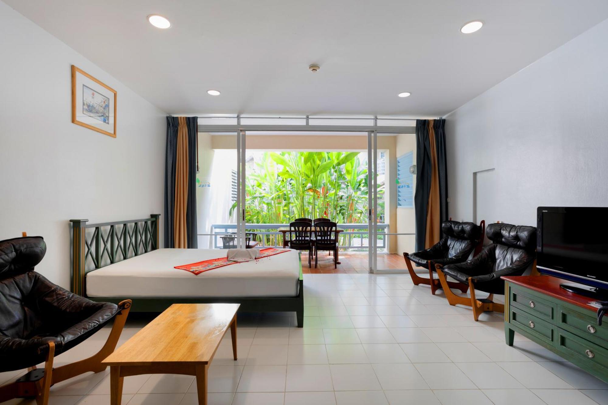 Hotel Chom View Hotel,