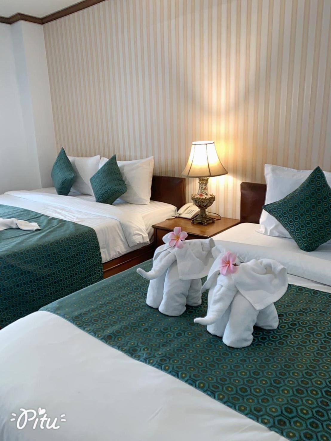 Hotel White - Sha Certified