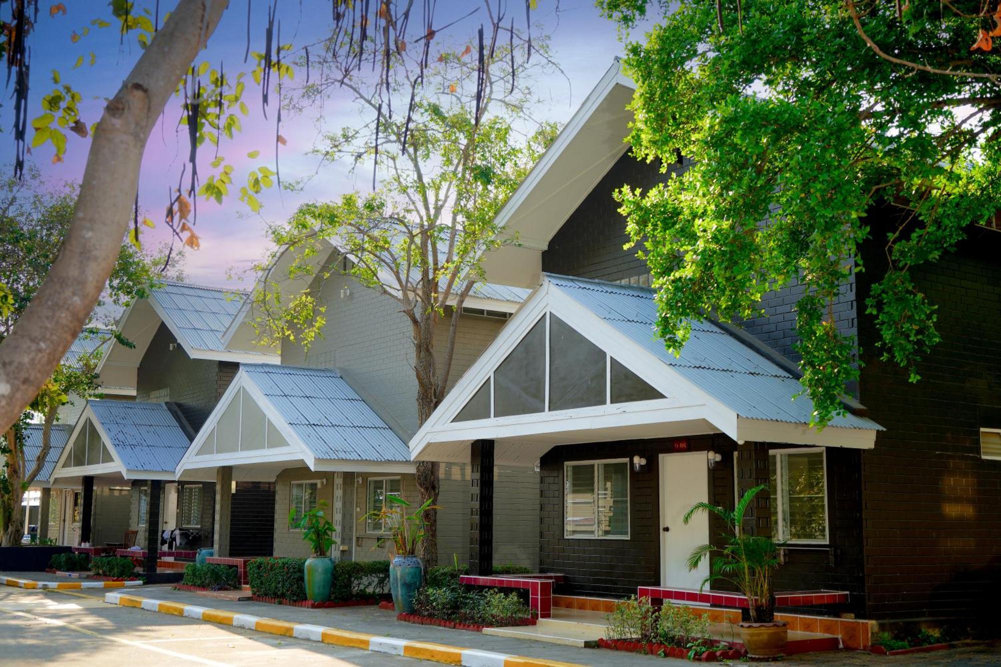 Luna Hut Resort Hua Hin